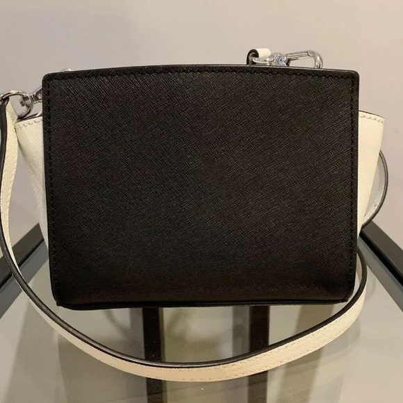 Michael Kors Selma Mini Leather Crossbody Bag NWOT - Picture 5 of 8